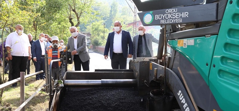 KIRLI MERKEZİ, TARİHİNDE İLK DEFA ASFALTA KAVUŞUYOR