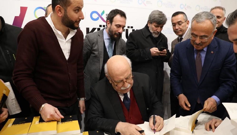 KÜLTÜR BULUŞMALARI NABİ AVCI İLE BAŞLADI