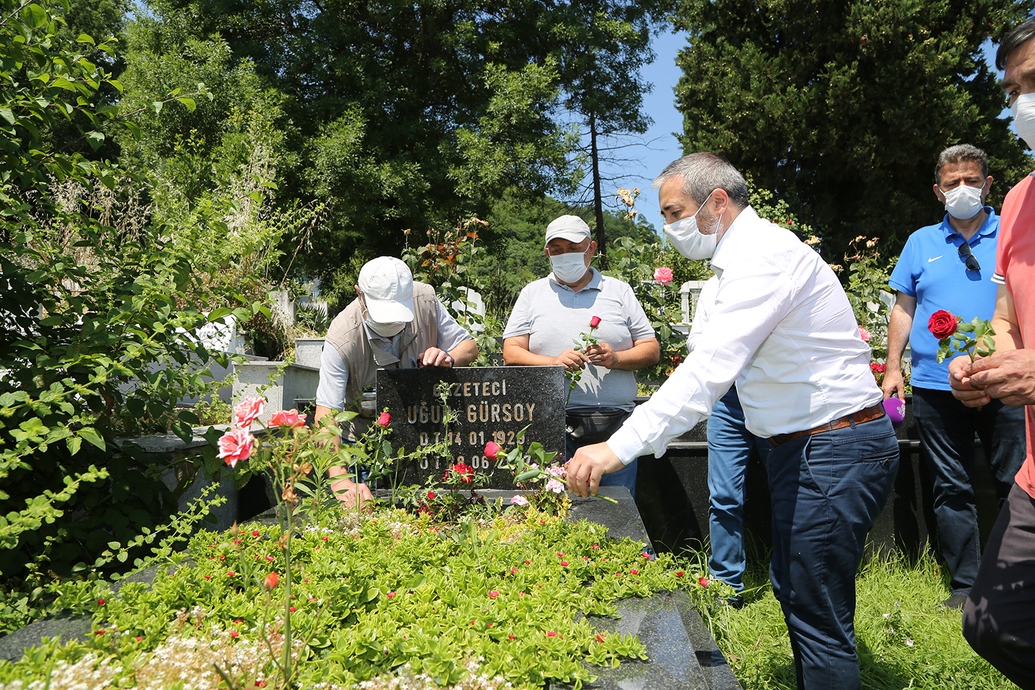MERHUM GAZETECİLER DUALARLA ANILDI