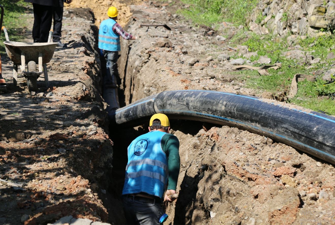 MEŞEBÜKÜ MAHALLESİNDE TERFİ HATLARI YENİLENİYOR