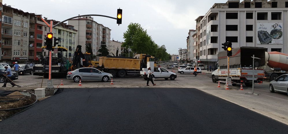 MEVLANA KAVŞAĞI’NDA ÇALIŞMALAR DEVAM EDİYOR