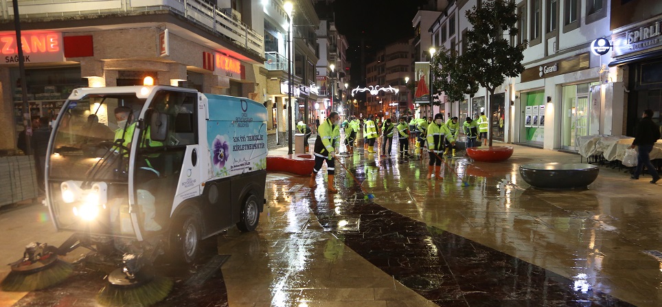 ORDU’DA SOKAKLAR DEZENFEKTE EDİLİYOR