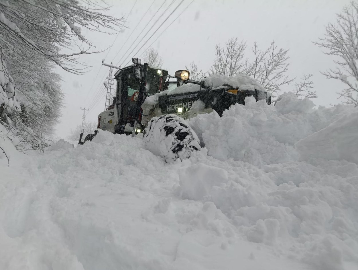 ORDU’NUN YÜKSEKLERİNDE KAR KALINLIĞI 2 METREYE ULAŞTI