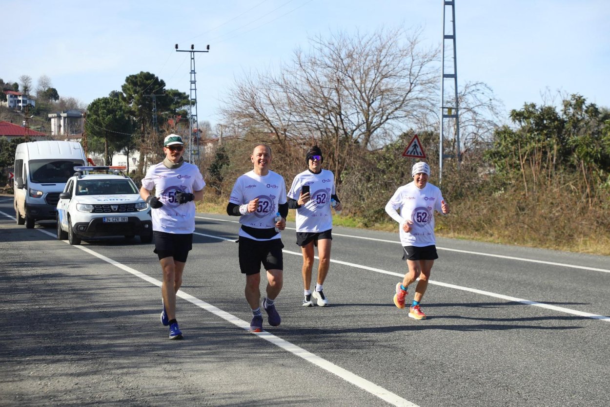 ORDULULAR GÜNÜ’NDE 52 KM KOŞTULAR