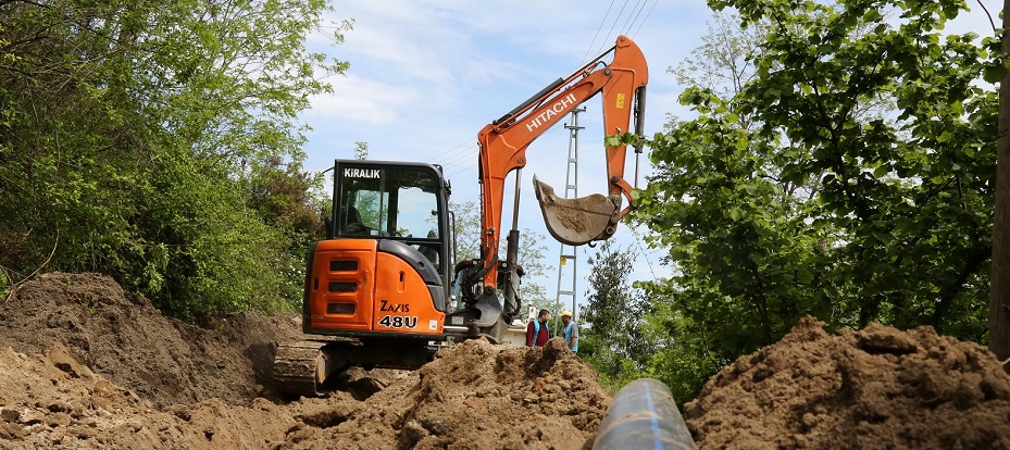 OSKİ BİR MAHALLENİN DAHA SU PROBLEMİNİ ÇÖZÜME KAVUŞTURDU