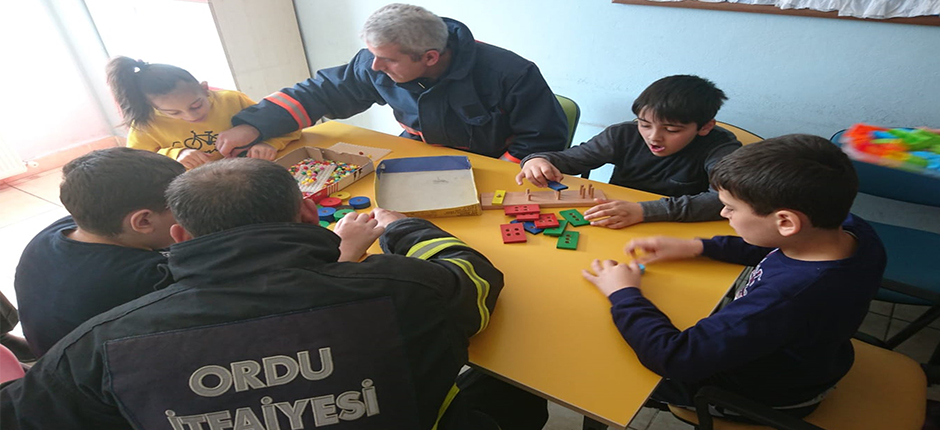 ÖZEL ÖĞRENCİLERİN YÜREKLERİNE DOKUNDULAR