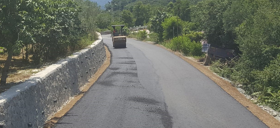 PERŞEMBE’YE SICAK ASFALT