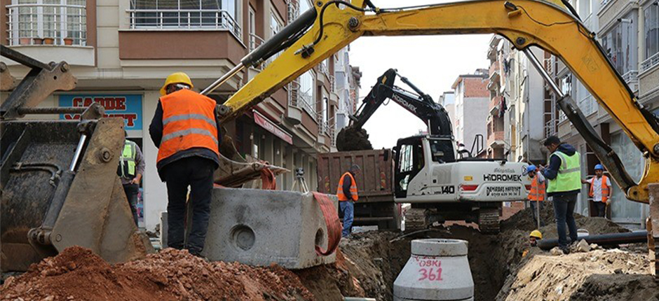 SEVGİ CADDESİ’NİN ALT YAPISI YENİLENİYOR