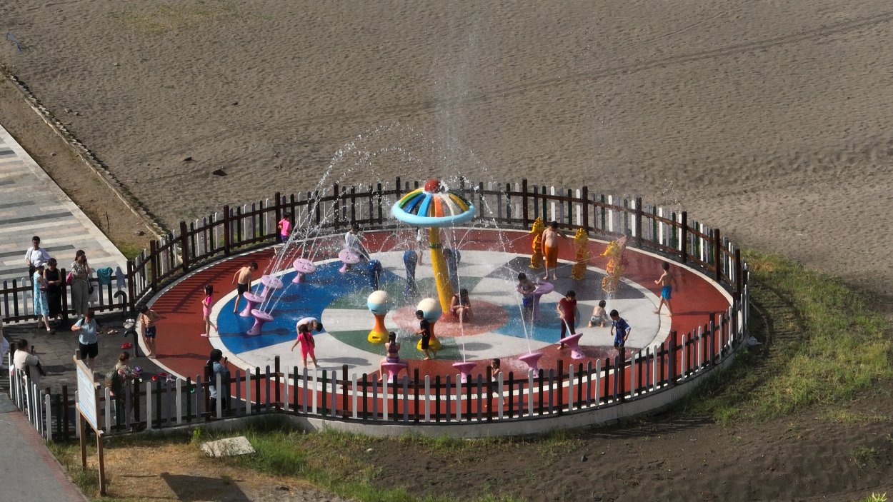 SU OYUN PARKI ÜNYE’YE RENK KATTI