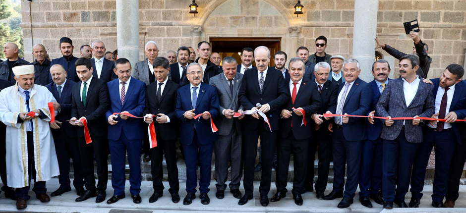 TARİHİ CAMİ İBADETE AÇILDI