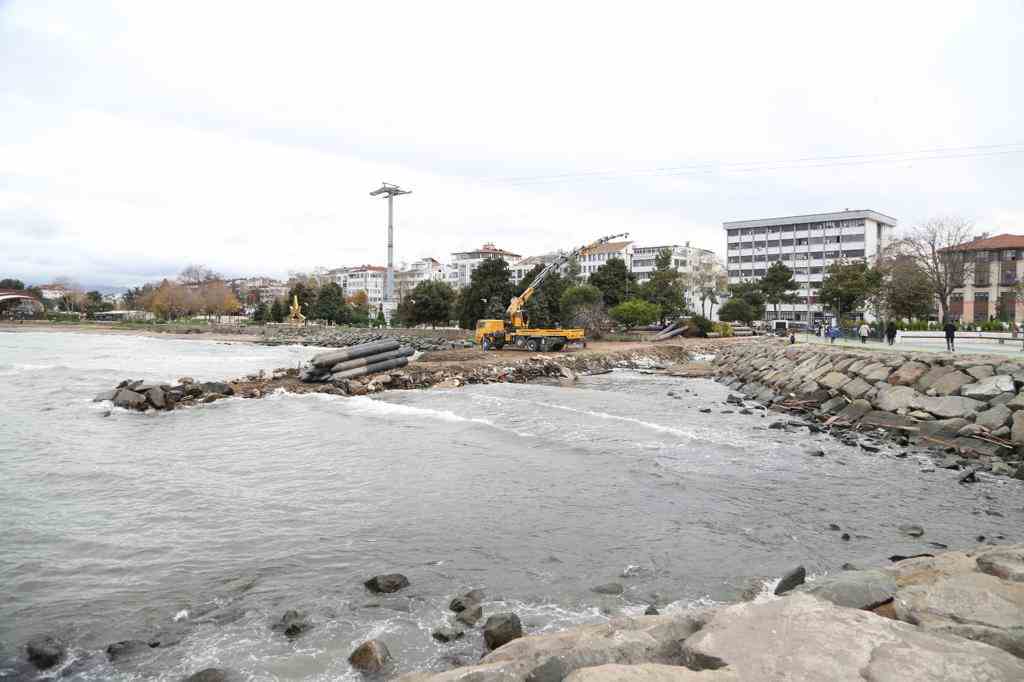 TARİHİ İSKELEDE ÇALIŞMALAR SÜRÜYOR