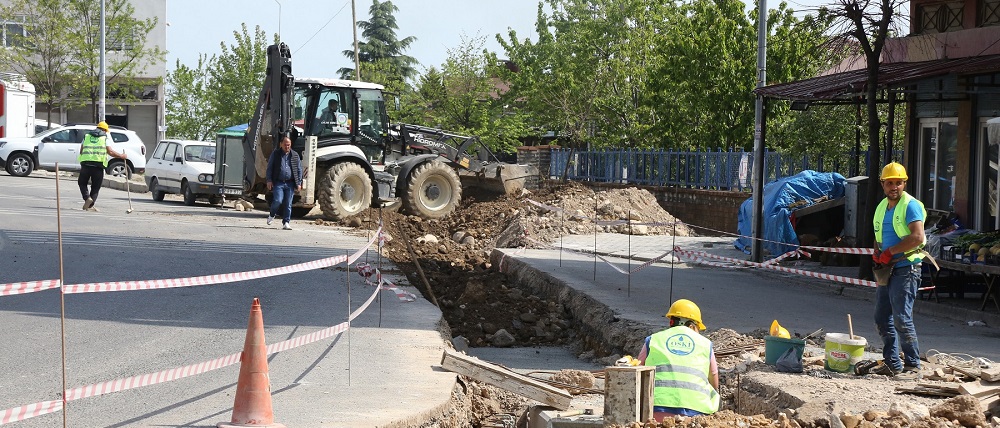 ÜNYE'DE YAĞMUR SUYU HATLARININ YAPIMI TAMAMLANDI