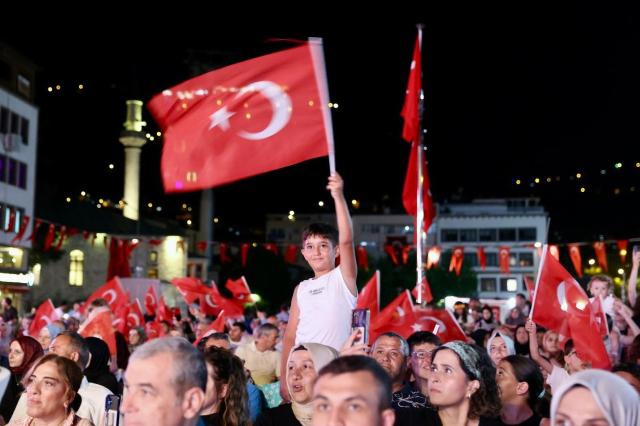 ZAFERİN ADI TÜRKİYE